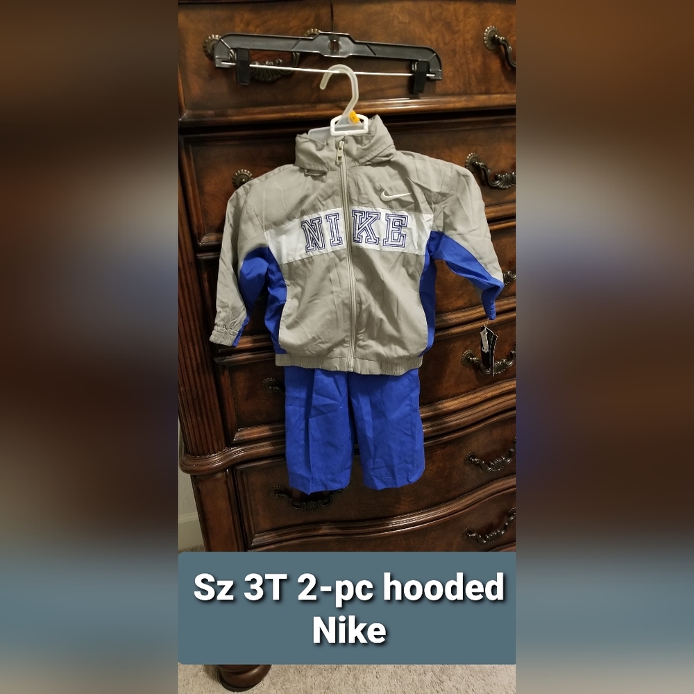 Nike 2-pc Set w/hooded jacket, NWT, Boy's Size 3T